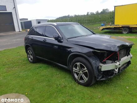 Мерседес ЦЛЦ-класс 2016 в Европе на Automoto.ua Черный Мерседес ЦЛЦ-класс, объемом двигателя 1 л и пробегом 145 тыс. км за 12809 $, фото 1 на Automoto.ua