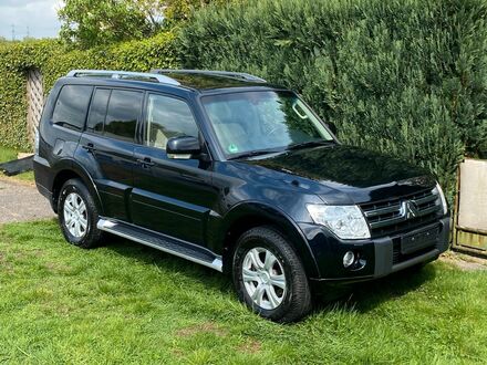 Міцубісі Паджеро 2009 у Європі на Automoto.ua Чорний Міцубісі Паджеро, об'ємом двигуна 3.2 л та пробігом 85 тис. км за 25619 $, фото 1 на Automoto.ua