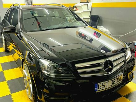 Мерседес Ц-Класс 2013 в Европе на Automoto.ua Черный Мерседес Ц-Класс, объемом двигателя 2.99 л и пробегом 181 тыс. км за 69900 $, фото 1 на Automoto.ua