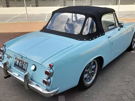 Ретро авто Datsun 1966 у Європі на Automoto.ua Синій Ретро авто Datsun, об'ємом двигуна 1.6 л та пробігом 500 тис. км за 33459 $, фото 1 на Automoto.ua