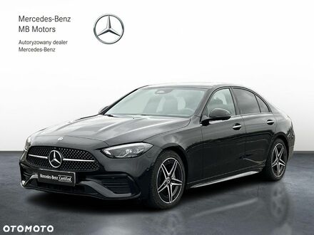 Мерседес Ц-Клас 2024 у Європі на Automoto.ua Чорний Мерседес Ц-Клас, об'ємом двигуна 1 л та пробігом 27 тис. км за 45981 $, фото 1 на Automoto.ua