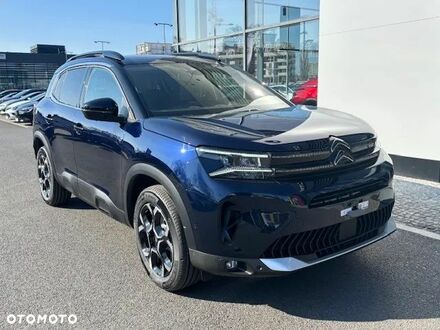 Ситроен C5 Aircross 2025 в Европе на Automoto.ua Синий Ситроен C5 Aircross, объемом двигателя 1 л и пробегом 1 тыс. км за 33778 $, фото 1 на Automoto.ua