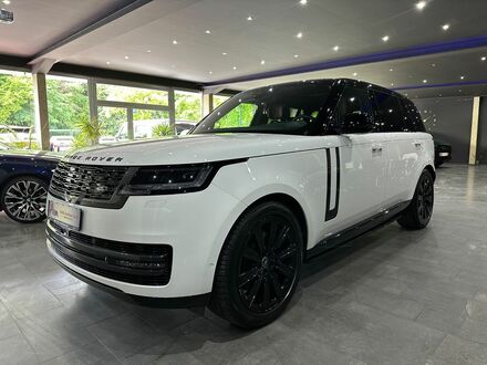 Ленд Ровер Рендж Ровер 2023 в Европе на Automoto.ua Белый Ленд Ровер Рендж Ровер, объемом двигателя 3 л и пробегом 18 тыс. км за 187060 $, фото 1 на Automoto.ua