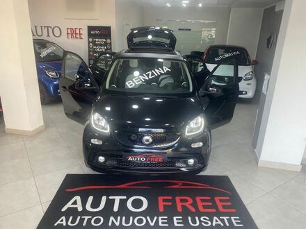 Смарт Forfour 2015 у Європі на Automoto.ua Чорний Смарт Forfour, об'ємом двигуна 1 л та пробігом 84 тис. км за 10494 $, фото 1 на Automoto.ua