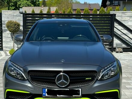 Мерседес Ц-Класс 2017 в Европе на Automoto.ua Серый Мерседес Ц-Класс, объемом двигателя 3.98 л и пробегом 95 тыс. км за 169999 $, фото 1 на Automoto.ua