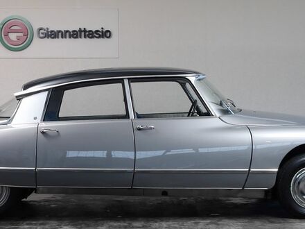 Ситроен ДС 1967 в Европе на Automoto.ua Серый Ситроен ДС, объемом двигателя 2.18 л и пробегом 108 тыс. км за 74095 $, фото 1 на Automoto.ua