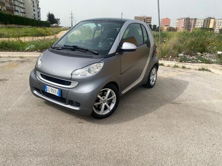 Смарт Fortwo 2011 у Європі на Automoto.ua Сірий Смарт Fortwo, об'ємом двигуна 1 л та пробігом 172 тис. км за 5723 $, фото 1 на Automoto.ua