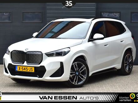 БМВ iX1 2023 в Европе на Automoto.ua Белый БМВ iX1, объемом двигателя 0 л и пробегом 32 тыс. км за 48255 $, фото 1 на Automoto.ua
