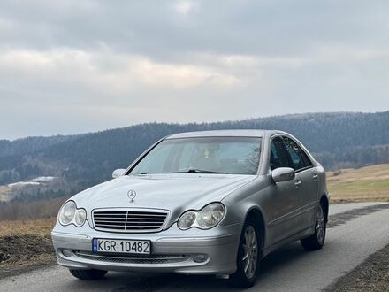 Мерседес Ц-Класс 2002 в Европе на Automoto.ua Серый Мерседес Ц-Класс, объемом двигателя 1 л и пробегом 260 тыс. км за 9999 $, фото 1 на Automoto.ua