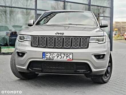 Джип Grand Cherokee 2019 у Європі на Automoto.ua Сірий Джип Grand Cherokee, об'ємом двигуна 3.6 л та пробігом 72 тис. км за 99900 $, фото 1 на Automoto.ua