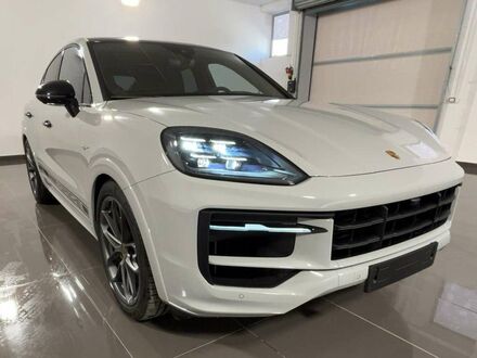 Білий Порше Cayenne, об'ємом двигуна 3 л та пробігом 9 тис. км за 163210 $, фото 1 на Automoto.ua