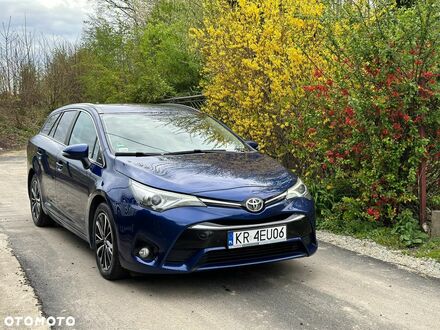 Тойота Авенсис, объемом двигателя 2 л и пробегом 106 тыс. км за 14665 $, фото 1 на Automoto.ua