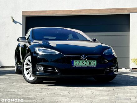 Тесла Модель С 2018 в Европе на Automoto.ua Черный Тесла Модель С, объемом двигателя 0 л и пробегом 92 тыс. км за 31453 $, фото 1 на Automoto.ua