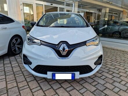 Рено Зое 2021 в Европе на Automoto.ua Белый Рено Зое, объемом двигателя 0 л и пробегом 21 тыс. км за 21434 $, фото 1 на Automoto.ua
