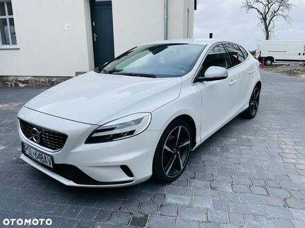 Вольво V40, об'ємом двигуна 1.97 л та пробігом 228 тис. км за 12289 $, фото 1 на Automoto.ua