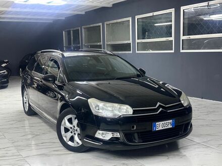 Ситроен С5 2010 в Европе на Automoto.ua Черный Ситроен С5, объемом двигателя 2 л и пробегом 220 тыс. км за 4324 $, фото 1 на Automoto.ua