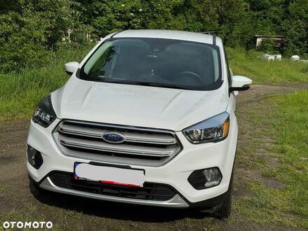 Форд Эскейп 2019 в Европе на Automoto.ua Белый Форд Эскейп, объемом двигателя 1 л и пробегом 60 тыс. км за 13681 $, фото 1 на Automoto.ua