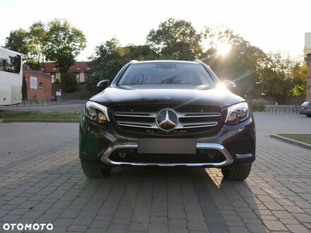 Мерседес ЦЛЦ-класс 2017 в Европе на Automoto.ua Коричневый Мерседес ЦЛЦ-класс, объемом двигателя 2.14 л и пробегом 282 тыс. км за 98900 $, фото 1 на Automoto.ua
