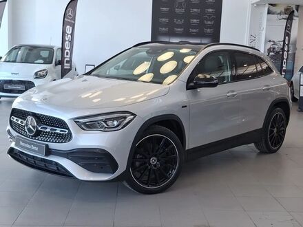 Мерседес GLA 250 2020 у Європі на Automoto.ua Сірий Мерседес GLA 250, об'ємом двигуна 1.33 л та пробігом 116 тис. км за 44043 $, фото 1 на Automoto.ua