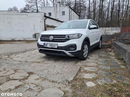 Фольксваген T-Cross 2019 у Європі на Automoto.ua Білий Фольксваген T-Cross, об'ємом двигуна 1 л та пробігом 124 тис. км за 55900 $, фото 1 на Automoto.ua