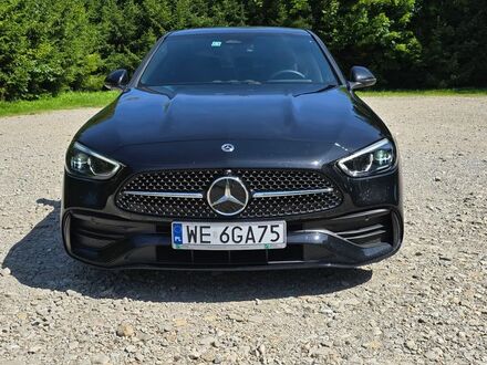 Мерседес Ц-Клас 2024 у Європі на Automoto.ua Чорний Мерседес Ц-Клас, об'ємом двигуна 1 л та пробігом 11 тис. км за 1043 $, фото 1 на Automoto.ua