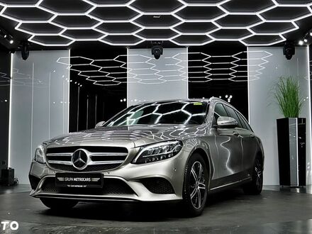 Мерседес Ц-Класс 2020 в Европе на Automoto.ua Серый Мерседес Ц-Класс, объемом двигателя 1 л и пробегом 170 тыс. км за 89901 $, фото 1 на Automoto.ua