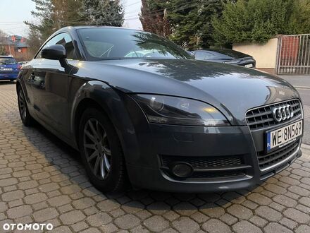 Ауди ТТ 2009 в Европе на Automoto.ua Серый Ауди ТТ, объемом двигателя 1 л и пробегом 112 тыс. км за 29899 $, фото 1 на Automoto.ua