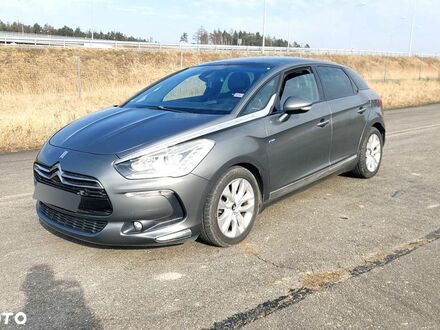 Сітроен ДС5 2013 у Європі на Automoto.ua Сірий Сітроен ДС5, об'ємом двигуна 1 л та пробігом 215 тис. км за 33999 $, фото 1 на Automoto.ua