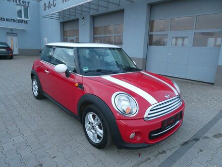 Міні Cooper 2011 у Європі на Automoto.ua Червоний Міні Cooper, об'ємом двигуна 1.6 л та пробігом 206 тис. км за 5566 $, фото 1 на Automoto.ua