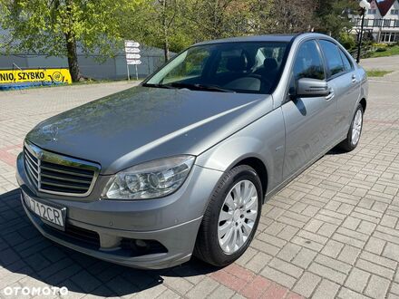 Мерседес Ц-Класс 2010 в Европе на Automoto.ua Серый Мерседес Ц-Класс, объемом двигателя 1 л и пробегом 188 тыс. км за 28800 $, фото 1 на Automoto.ua