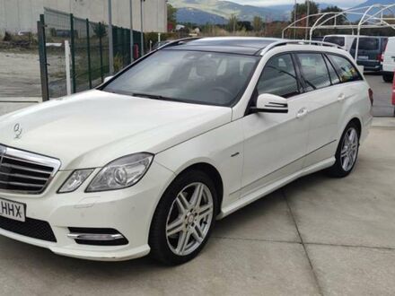 Мерседес Е 350 2012 в Европе на Automoto.ua Белый Мерседес Е 350, объемом двигателя 2.99 л и пробегом 222 тыс. км за 15300 $, фото 1 на Automoto.ua