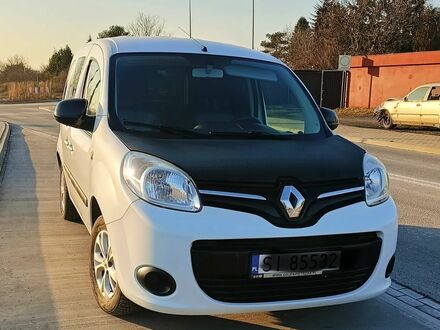 Рено Кенгу 2016 в Европе на Automoto.ua Белый Рено Кенгу, объемом двигателя 1 л и пробегом 176 тыс. км за 35000 $, фото 1 на Automoto.ua