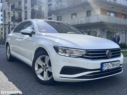 Фольксваген Пассат 2019 в Европе на Automoto.ua Белый Фольксваген Пассат, объемом двигателя 1 л и пробегом 183 тыс. км за 69500 $, фото 1 на Automoto.ua