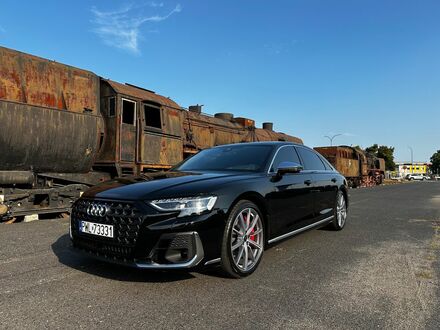 Ауди С8 2023 в Европе на Automoto.ua Черный Ауди С8, объемом двигателя 4 л и пробегом 8 тыс. км за 620000 $, фото 1 на Automoto.ua