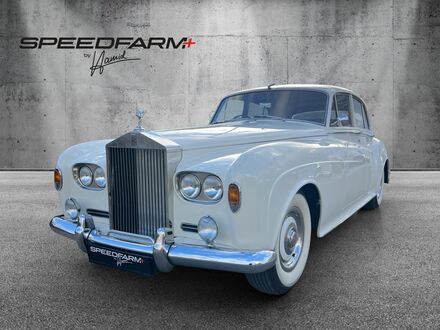 Ролс Ройс Silver Cloud 1965 в Европе на Automoto.ua Белый Ролс Ройс Silver Cloud, объемом двигателя 6.14 л и пробегом 77 тыс. км за 57374 $, фото 1 на Automoto.ua