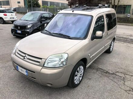 Сітроен Берлінго 2005 у Європі на Automoto.ua Коричневий Сітроен Берлінго, об'ємом двигуна 0 л та пробігом 170 тис. км за 7405 $, фото 1 на Automoto.ua