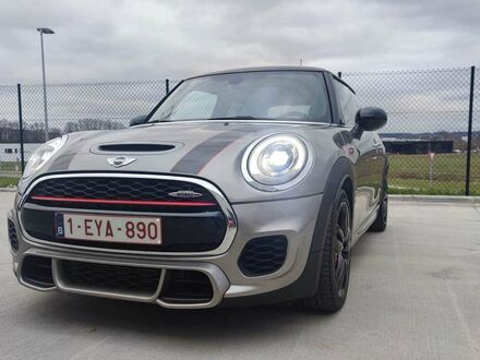 Серый Мини John Cooper Works, объемом двигателя 2 л и пробегом 80 тыс. км за 25834 $, фото 1 на Automoto.ua