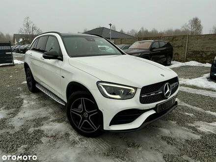 Мерседес ЦЛЦ-класс 2022 в Европе на Automoto.ua Белый Мерседес ЦЛЦ-класс, объемом двигателя 1 л и пробегом 150 тыс. км за 169990 $, фото 1 на Automoto.ua