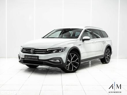 Фольксваген Пассат Альтрак 2022 в Европе на Automoto.ua Белый Фольксваген Пассат Альтрак, объемом двигателя 1 л и пробегом 64 тыс. км за 159900 $, фото 1 на Automoto.ua