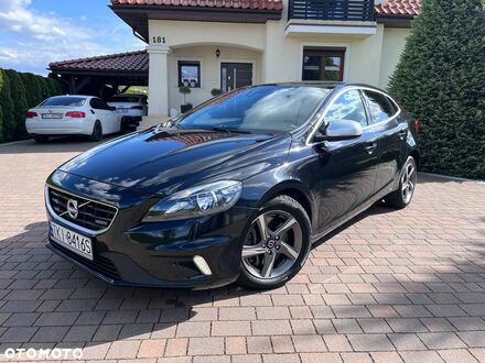 Вольво V40 2014 у Європі на Automoto.ua Чорний Вольво V40, об'ємом двигуна 1 л та пробігом 200 тис. км за 9662 $, фото 1 на Automoto.ua