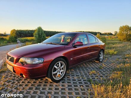 Вольво С60 2002 в Европе на Automoto.ua Красный Вольво С60, объемом двигателя 2.32 л и пробегом 377 тыс. км за 9500 $, фото 1 на Automoto.ua