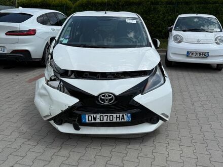 Тойота Айго 2015 у Європі на Automoto.ua Білий Тойота Айго, об'ємом двигуна 1 л та пробігом 97 тис. км за 3608 $, фото 1 на Automoto.ua