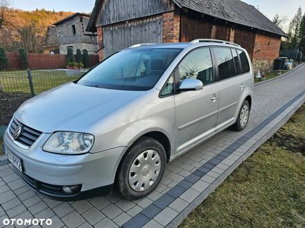 Фольксваген Туран 2004 в Европе на Automoto.ua Серый Фольксваген Туран, объемом двигателя 1 л и пробегом 272 тыс. км за 9600 $, фото 1 на Automoto.ua