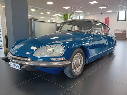 Ситроен ДС 1969 в Европе на Automoto.ua Синий Ситроен ДС, объемом двигателя 1.98 л и пробегом 2 тыс. км за 70701 $, фото 1 на Automoto.ua