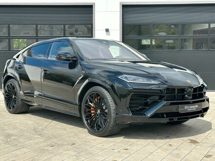 Ламборджині Урус 2025 у Європі на Automoto.ua Чорний Ламборджині Урус, об'ємом двигуна 4 л та пробігом 62 тис. км за 447716 $, фото 1 на Automoto.ua