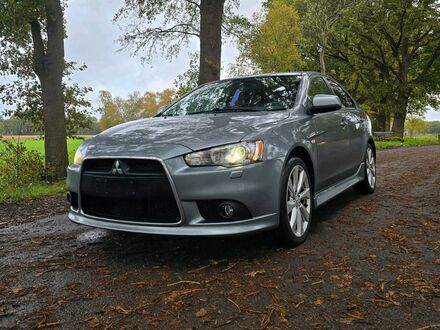 Мицубиси Лансер 2013 в Европе на Automoto.ua Серый Мицубиси Лансер, объемом двигателя 0 л и пробегом 206 тыс. км за 3330 $, фото 1 на Automoto.ua