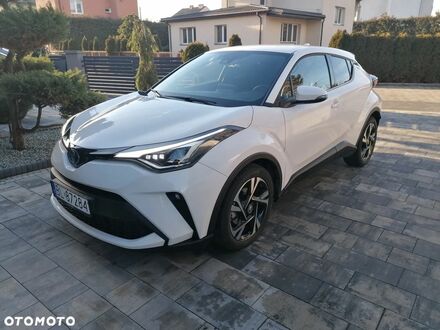Тойота C-HR 2022 в Европе на Automoto.ua Белый Тойота C-HR, объемом двигателя 1 л и пробегом 123 тыс. км за 88900 $, фото 1 на Automoto.ua