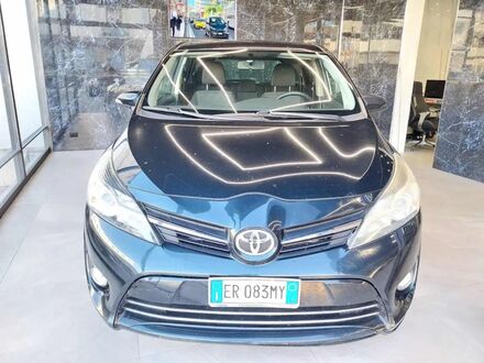 Тойота Версо 2013 у Європі на Automoto.ua Синій Тойота Версо, об'ємом двигуна 2 л та пробігом 195 тис. км за 6988 $, фото 1 на Automoto.ua