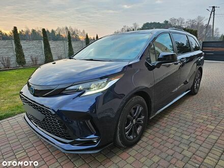Тойота Сієнна 2022 у Європі на Automoto.ua Тойота Сієнна, об'ємом двигуна 2.5 л та пробігом 117 тис. км за 225500 $, фото 1 на Automoto.ua
