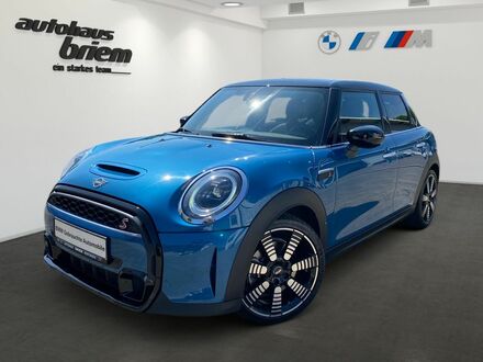 Міні Cooper S 2021 у Європі на Automoto.ua Синій Міні Cooper S, об'ємом двигуна 2 л та пробігом 54 тис. км за 31246 $, фото 1 на Automoto.ua